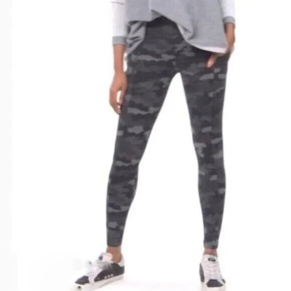 Cabi Camo Side-Seam ATC Pocket Leggings Stretch Black Grey 3931 Size Small - Picture 3 of 9